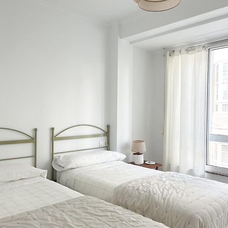 Apartamento Turistico En Pleno Centro De Ferrolアパートメント エクステリア 写真